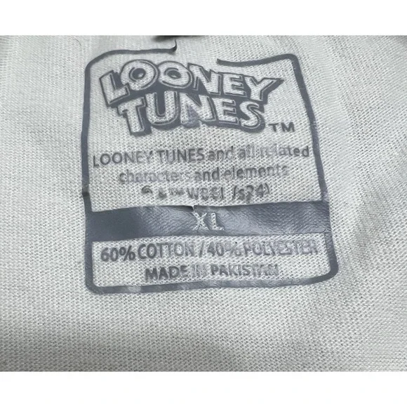 Looney Tunes Bugs Bunny  Light Beige  Color‎ T Shirt XL  Bugs Bunny - Picture 6 of 6